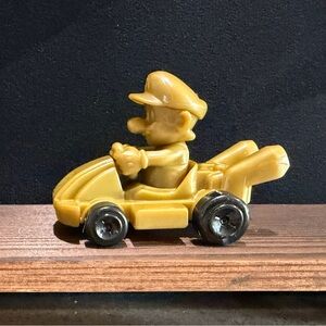 Gold Mario McDonald’s Toy